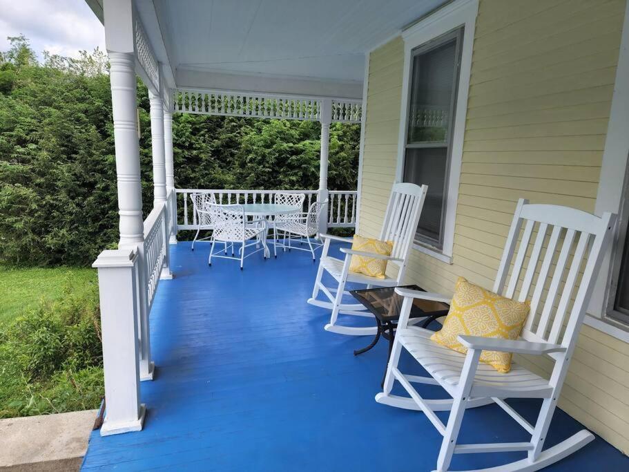 Basecampwv-Durbin. Spacious 4 Bedroom House W/Yard 외부 사진