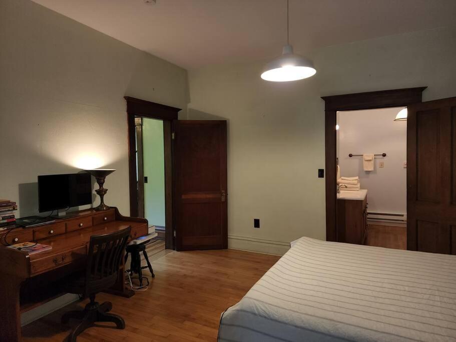 Basecampwv-Durbin. Spacious 4 Bedroom House W/Yard 외부 사진